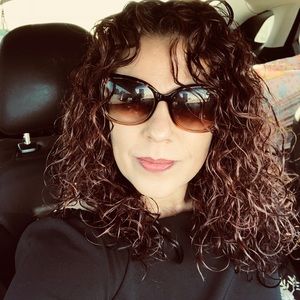 Meet your Posher, Lorena